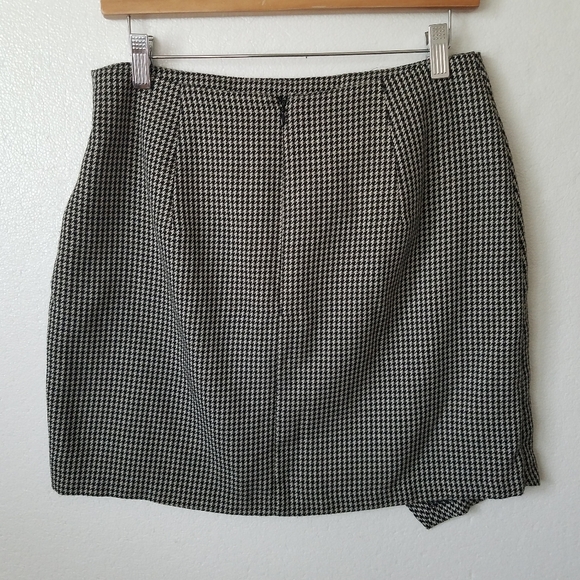 Nine West Womens M Ruched Pleated Mini Skirt Asymetric Houndstooth Plaid - Picture 4 of 9